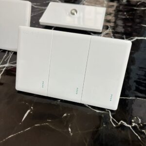 INTERRUPTOR TRIPLE LINEA DIAMANTE BLANCO