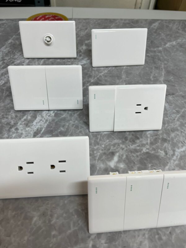 INTERRUPTOR SENCILLO LINEA DIAMANTE BLANCO